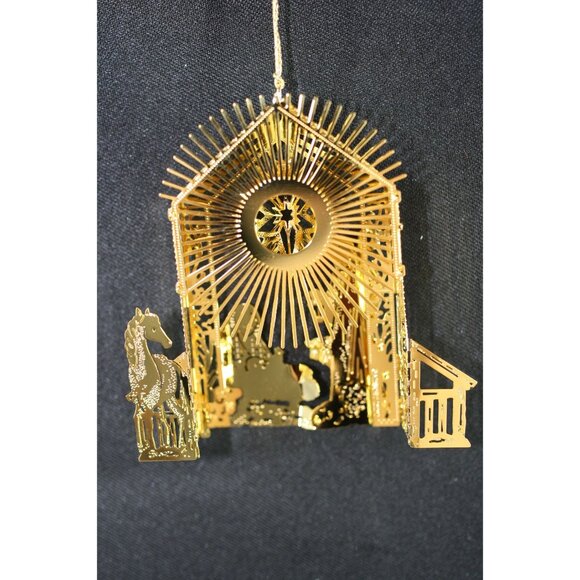 Nativity Scene Gold-Plated Christmas Ornament 2018 Edition - Picture 4 of 4